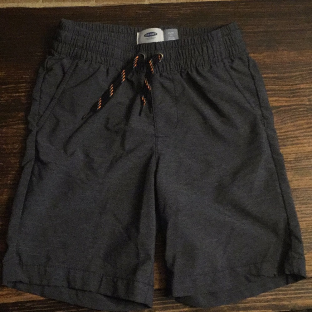 Boys size 5 Old Navy shorts
